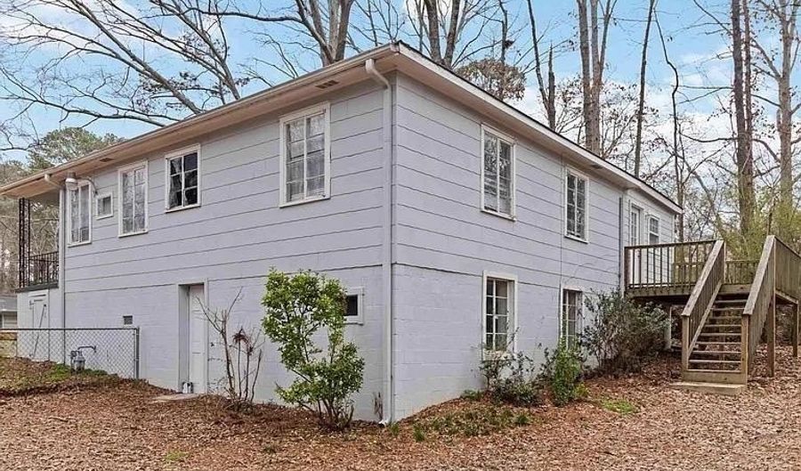 3808 OAKWOOD Dr, Adamsville, AL 35005 - 4 Beds, 2 Bath