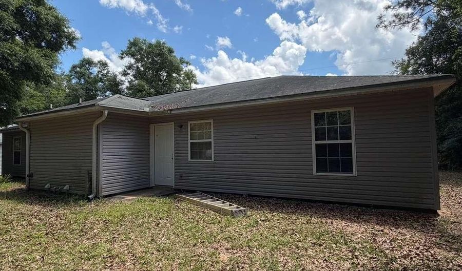 5326 Vernon Taylor Rd, Baker, FL 32531 - 2 Beds, 1 Bath