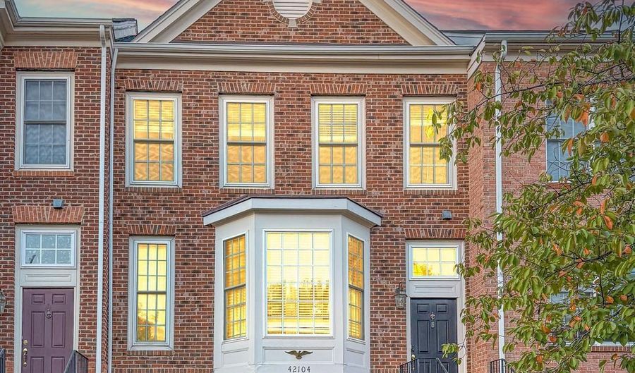 42104 FREMONT PRESERVE Sq, Aldie, VA 20105 - 3 Beds, 4 Bath