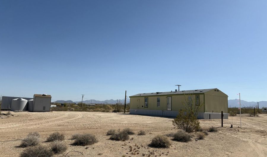 14355 S Angell Rd, Yucca, AZ 86438 - 2 Beds, 2 Bath
