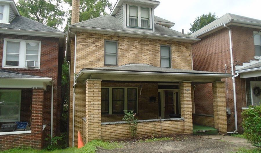 207 Locust St, Ambridge, PA 15003 - 3 Beds, 1 Bath