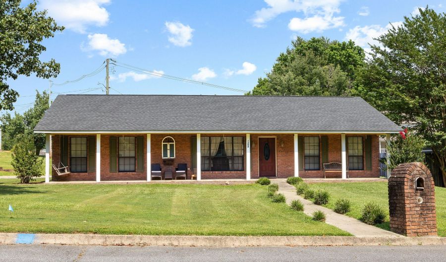 1258 Watson St, Alexander City, AL 35010 - 3 Beds, 3 Bath