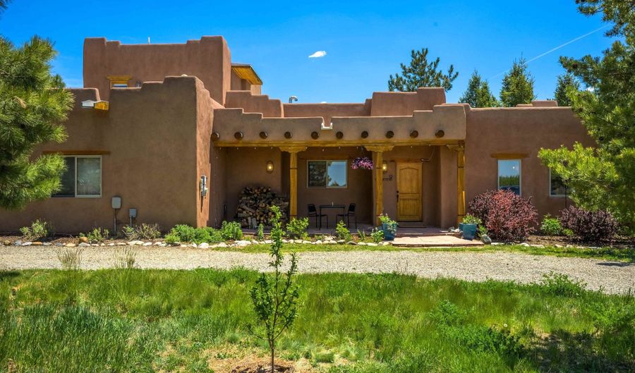 9 Desiderio, Arroyo Seco, NM 87514 - 3 Beds, 3 Bath