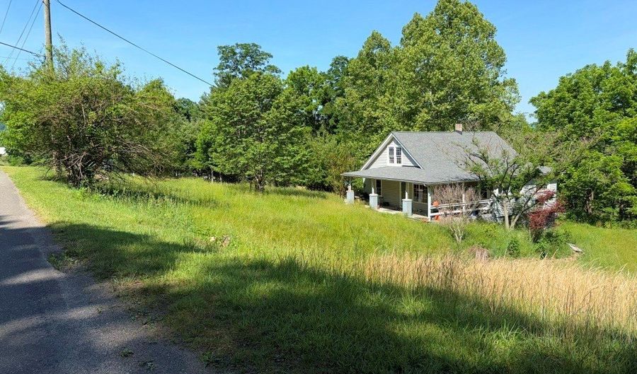 1604 Loafers Rest Rd, Austinville, VA 24312 - 2 Beds, 2 Bath
