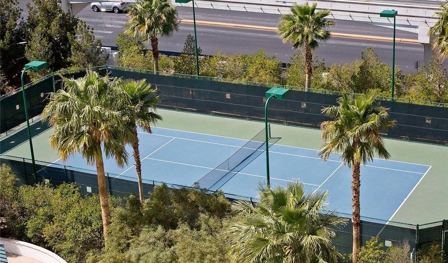 322 Karen Ave 1405, Las Vegas, NV 89109 - 1 Beds, 2 Bath