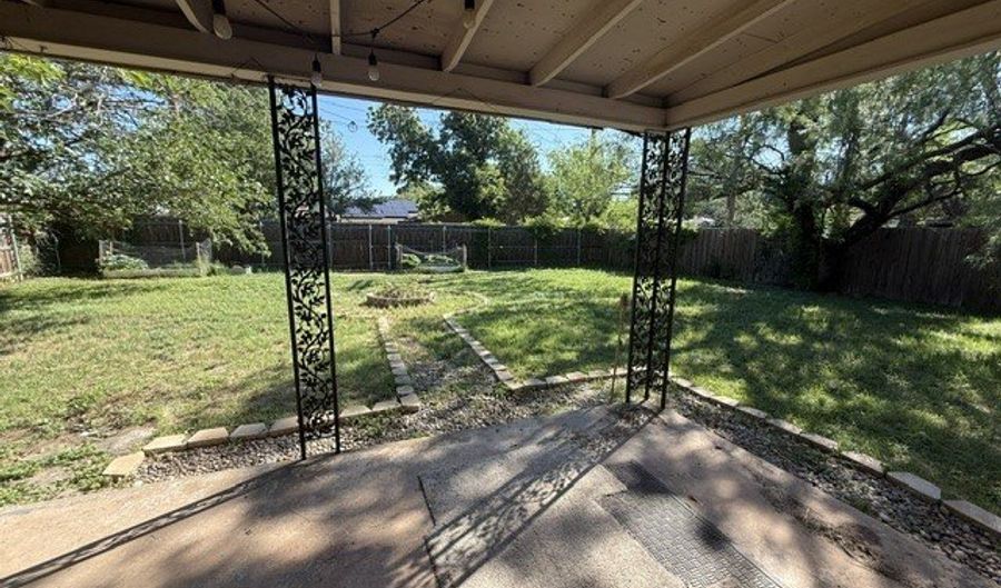 2826 S 39th St, Abilene, TX 79605 - 3 Beds, 2 Bath