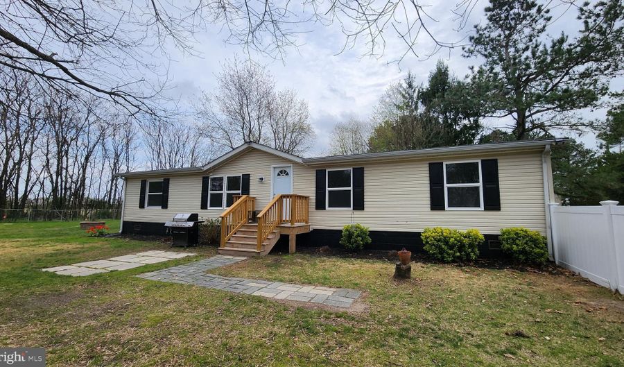 1238 DEEP GRASS Ln, Greenwood, DE 19950 - 4 Beds, 2 Bath