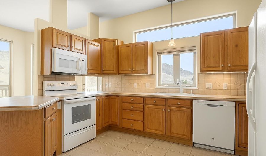 31 Boulder Ridge Dr, Battlement Mesa, CO 81635 - 4 Beds, 4 Bath