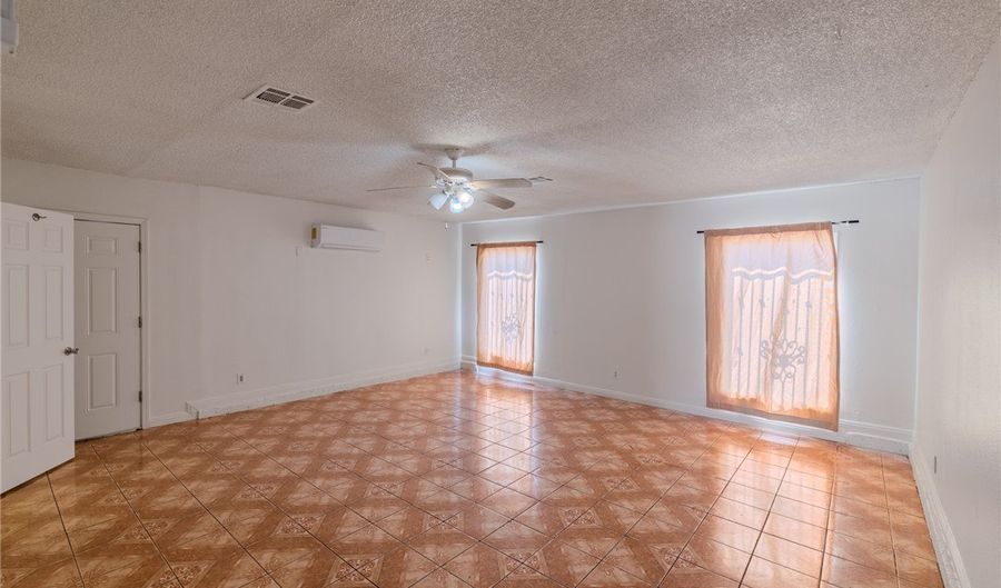 1866 Ludington Ave, Las Vegas, NV 89156 - 4 Beds, 3 Bath