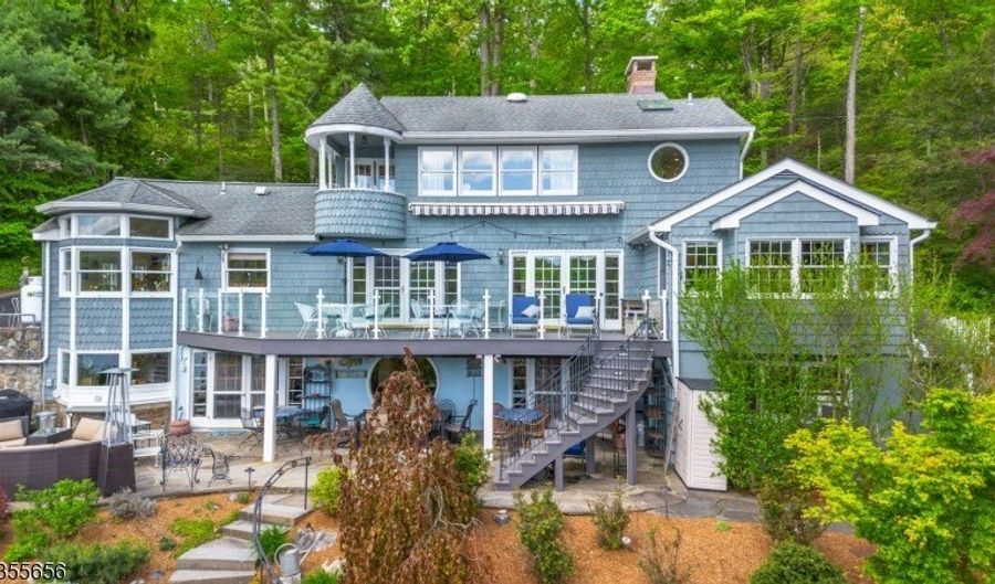 40 Hemlock Ave, Andover, NJ 07860 - 4 Beds, 4 Bath