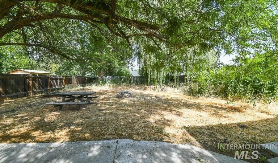 1206 N Michigan Ave, Caldwell, ID 83605 - 3 Beds, 1 Bath