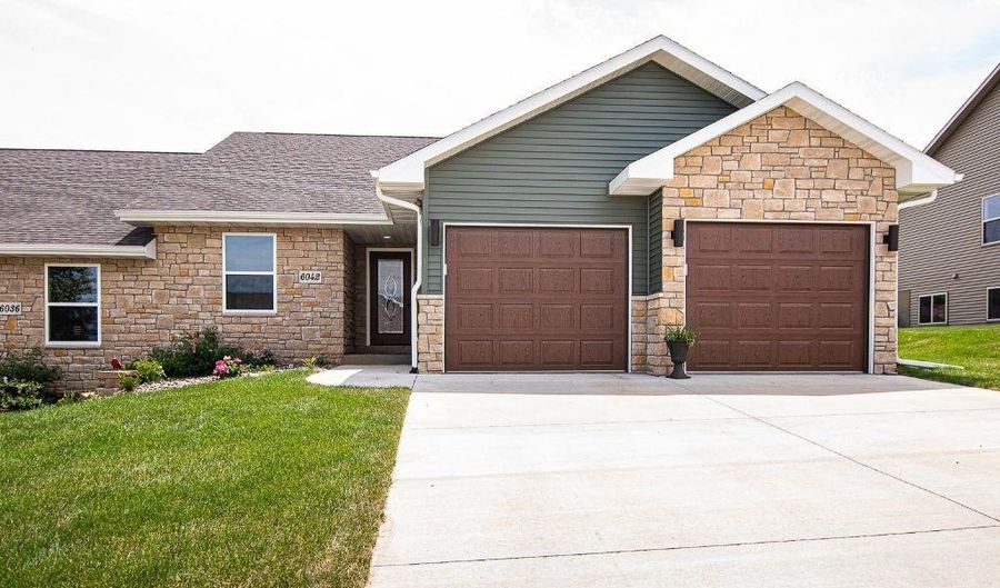 6042 Seven Springs Dr, Asbury, IA 52002 - 3 Beds, 3 Bath