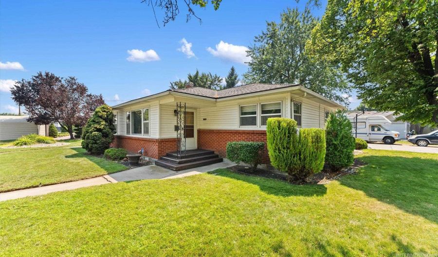 1715-1719 N Westland Dr, Boise, ID 83704 - 4 Beds, 2 Bath