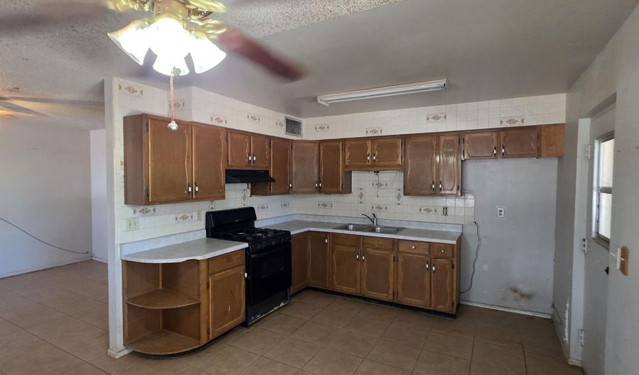 28660 S Cerro Pelon Pl, Amado, AZ 85645 - 3 Beds, 2 Bath