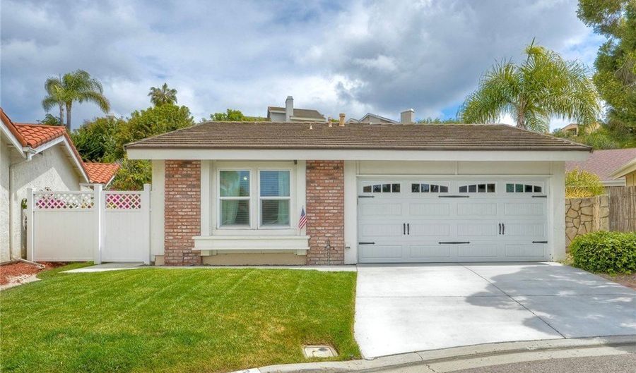 7553 Agua Dulce Ct, Carlsbad, CA 92009 - 2 Beds, 2 Bath
