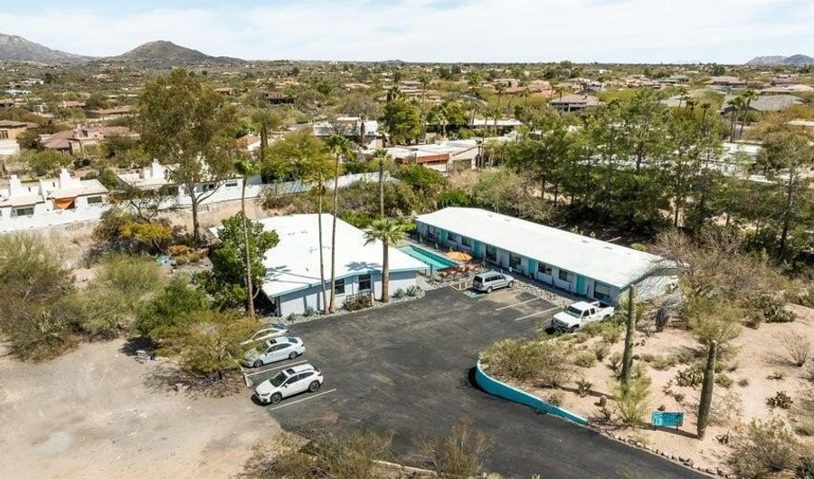 7440 E CAVE CREEK Rd 1, Carefree, AZ 85377 - 1 Beds, 1 Bath