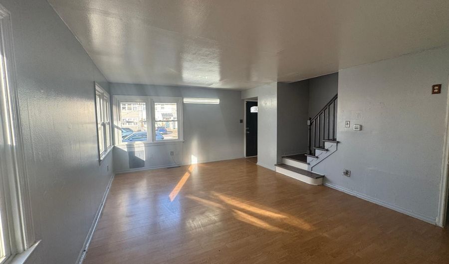 1038 ALCYON Dr, Bellmawr, NJ 08031 - 3 Beds, 2 Bath