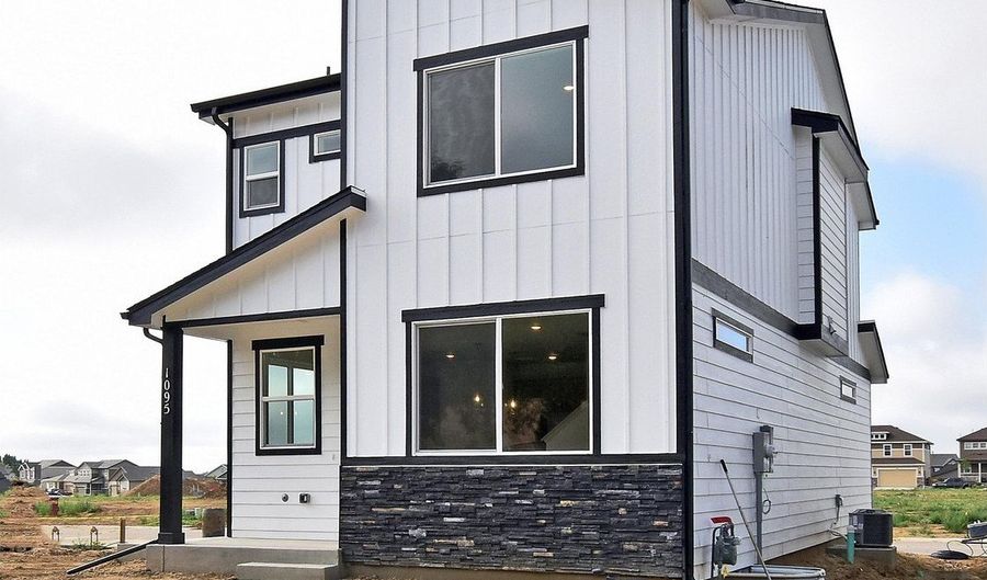 1047 Spartan Ave, Berthoud, CO 80513 - 3 Beds, 3 Bath