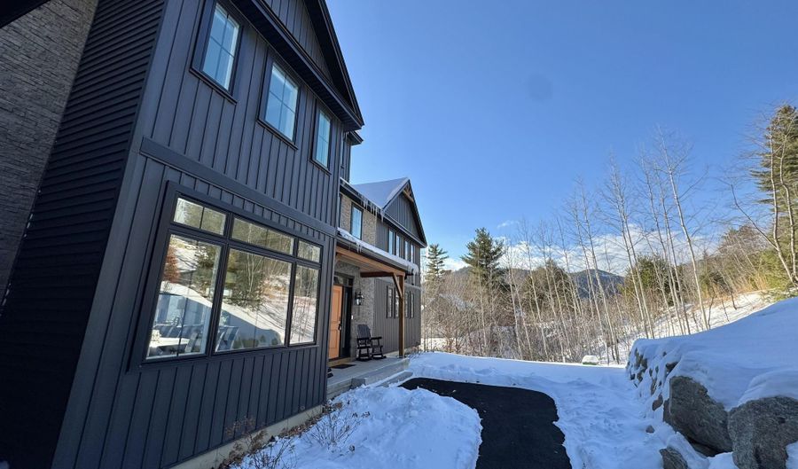 83 Parker Ridge Rd, Bartlett, NH 03812 - 3 Beds, 4 Bath
