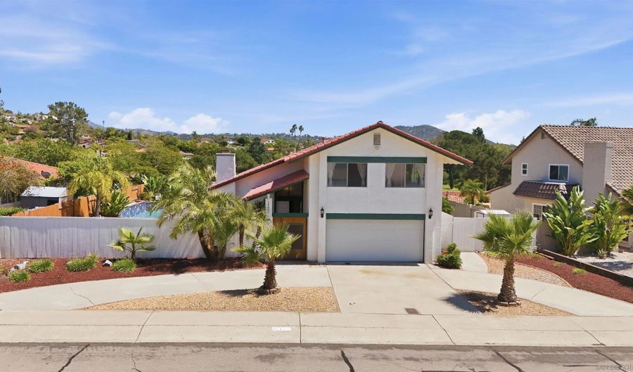 12485 Grandee Rd, San Diego, CA 92128 - 6 Beds, 4 Bath