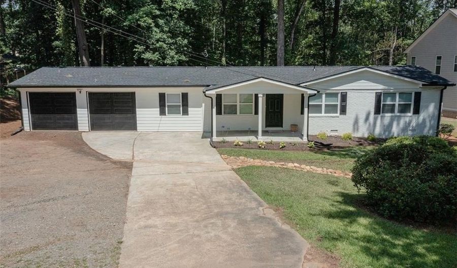 1325 County Line Rd NW, Acworth, GA 30101 - 4 Beds, 2 Bath