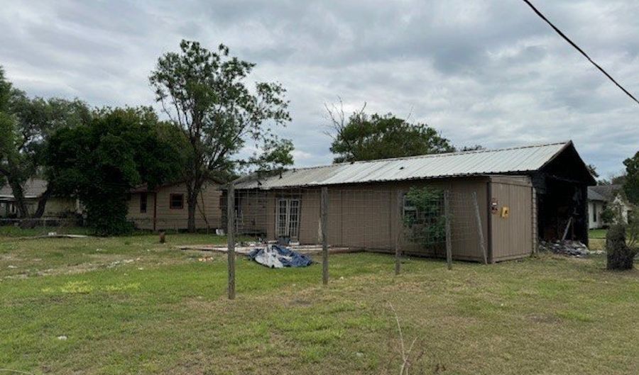 810 Saint Joseph St, Alice, TX 78332 - 0 Beds, 0 Bath