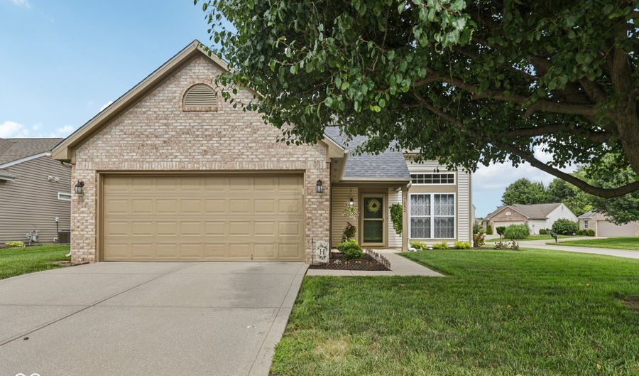 7552 Sergi Canyon Dr, Indianapolis, IN 46217 - 3 Beds, 3 Bath