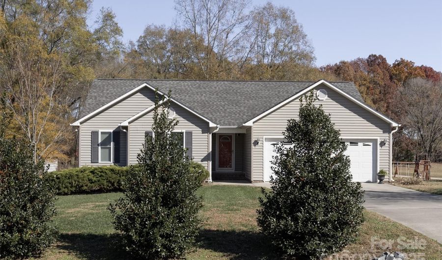 1505 Moss Springs Rd, Albemarle, NC 28001 - 3 Beds, 2 Bath