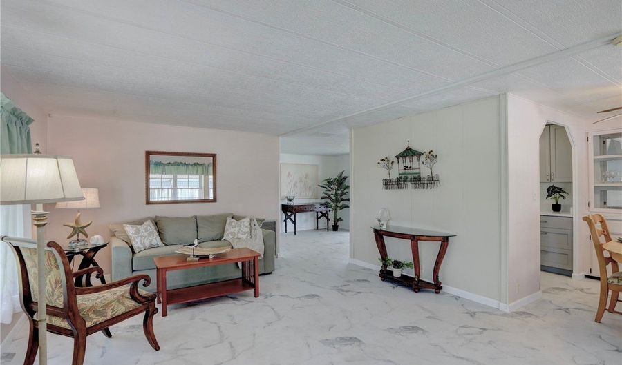 827 Wren Cir, Barefoot Bay, FL 32976 - 2 Beds, 2 Bath