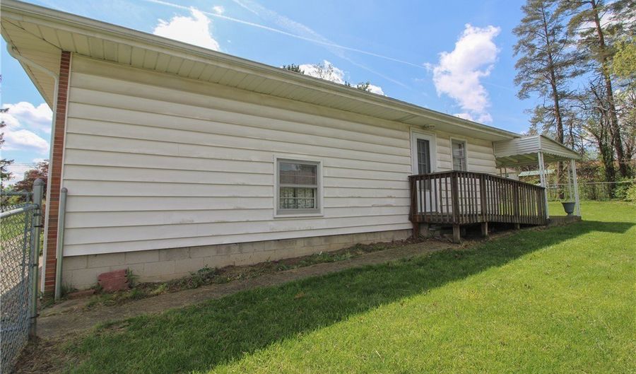 66 S Beverly Ave, Austintown, OH 44515 - 3 Beds, 2 Bath