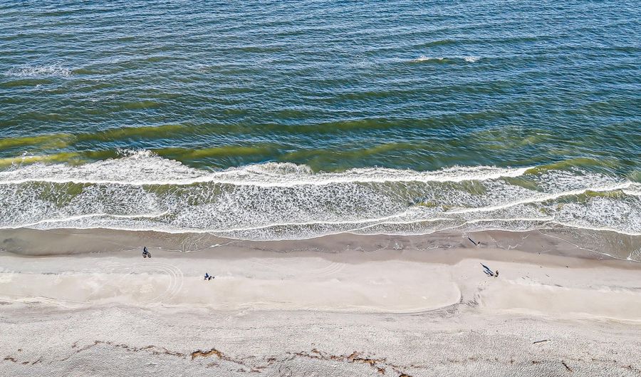 128 SEMINOLE Rd 11, Atlantic Beach, FL 32233 - 3 Beds, 2 Bath