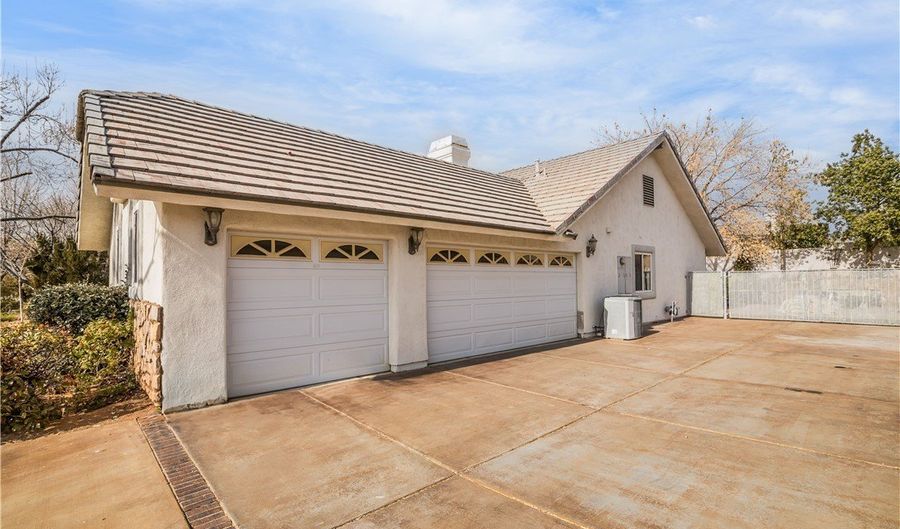 1010 Legacy Dr, Boulder City, NV 89005 - 3 Beds, 3 Bath