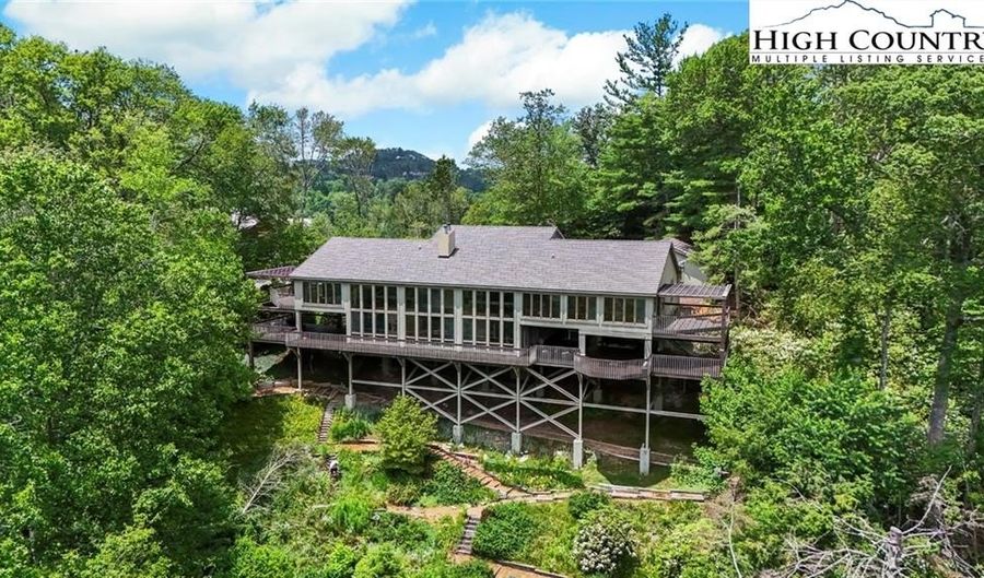 514 Raven Ridge Rd, Banner Elk, NC 28604 - 3 Beds, 5 Bath