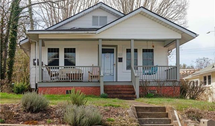 21 Nevada Ave, Asheville, NC 28806 - 3 Beds, 1 Bath