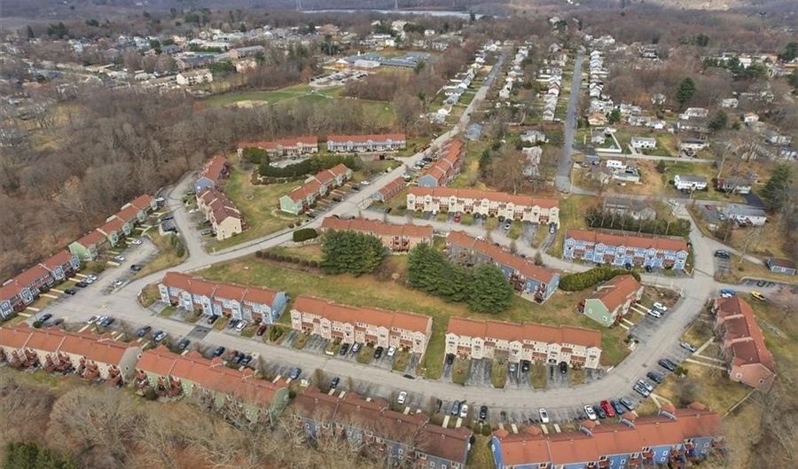 200 Heroux Blvd 205, Cumberland, RI 02864 - 2 Beds, 2 Bath