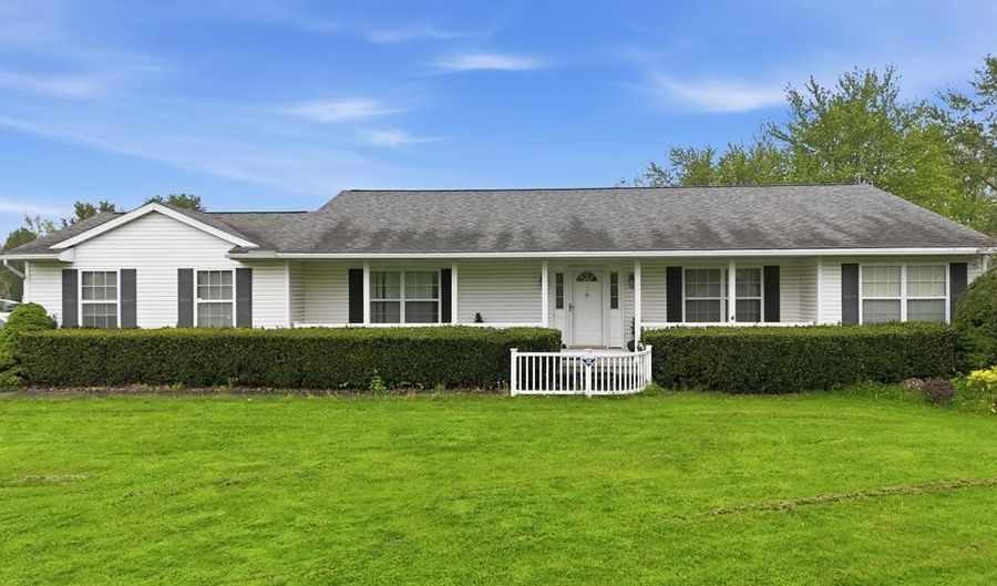 2006 Stoneridge Ct, Ashland, OH 44805 - 2 Beds, 2 Bath