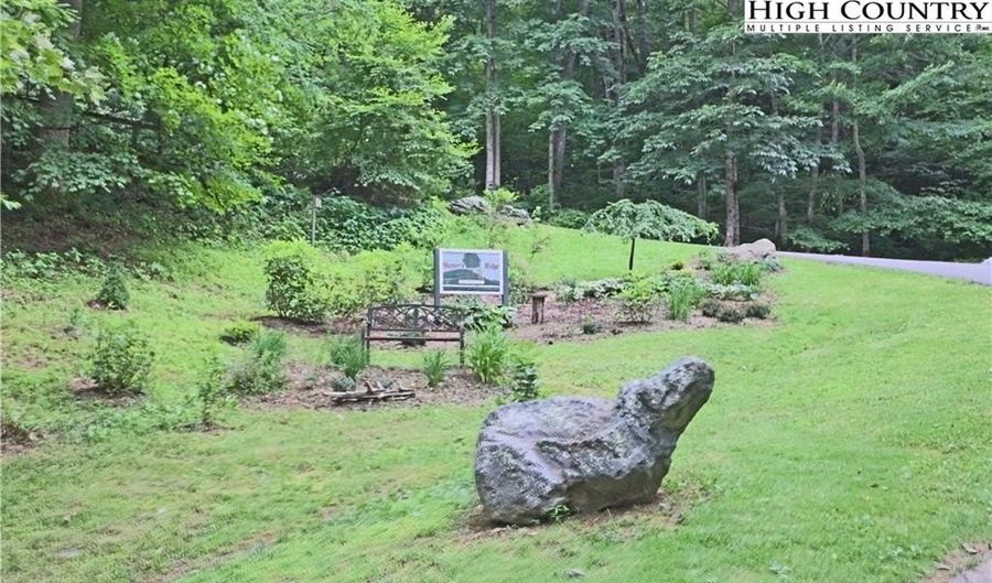 71 Summit Hts, Banner Elk, NC 28604 - 0 Beds, 0 Bath