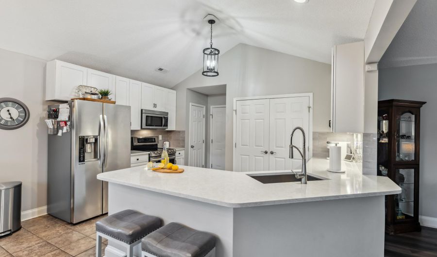 10 Oxford Dr, Angier, NC 27501 - 3 Beds, 2 Bath