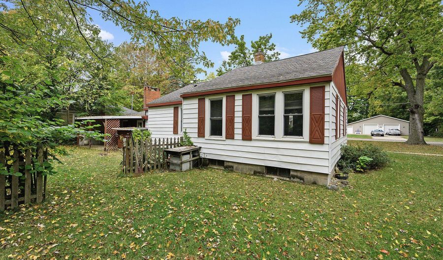 123 Terrace St, Allegan, MI 49010 - 3 Beds, 1 Bath