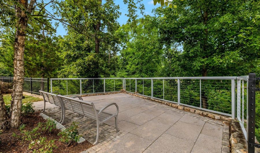 20405 SAVIN HILL Dr, Ashburn, VA 20147 - 5 Beds, 5 Bath