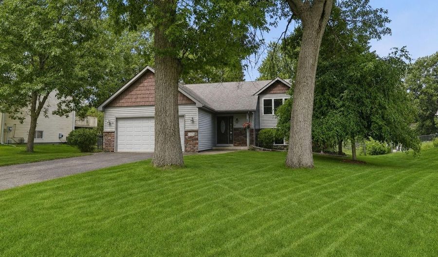13458 Uplander St NW, Andover, MN 55304 - 4 Beds, 2 Bath