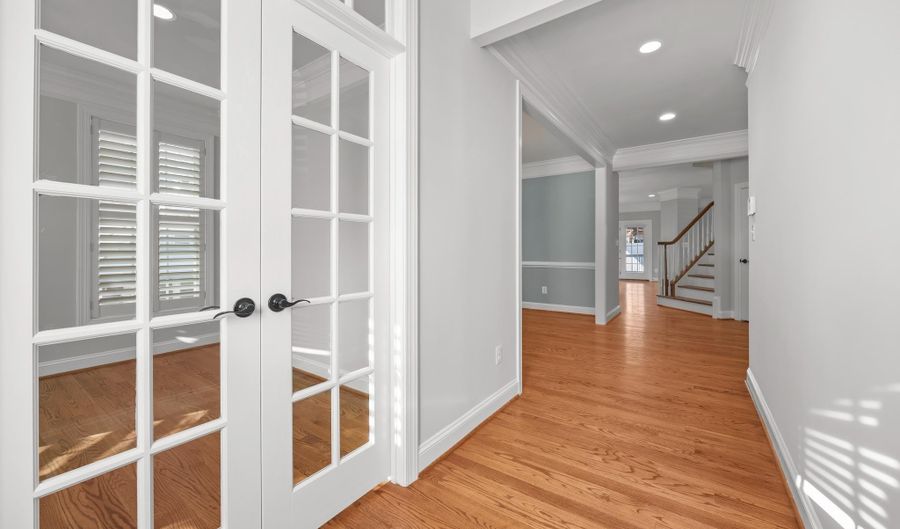 8047 FAIRFAX Rd, Alexandria, VA 22308 - 6 Beds, 5 Bath