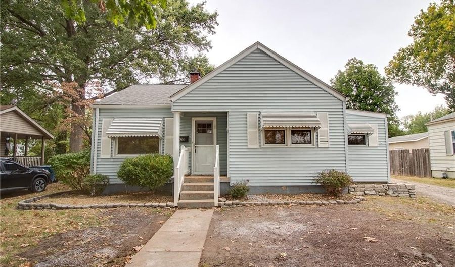 300 Brentwood Blvd, Alton, IL 62002 - 2 Beds, 1 Bath