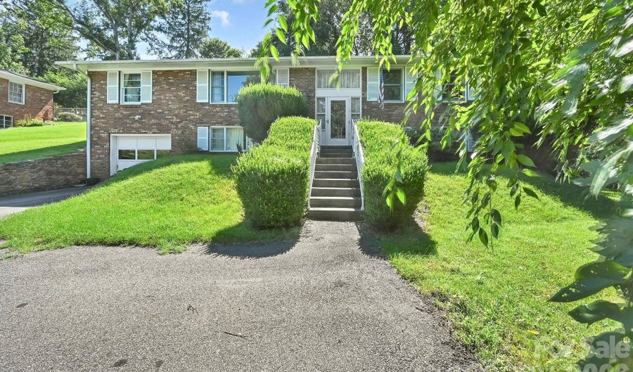 28 Glenview Rd, Asheville, NC 28804 - 5 Beds, 3 Bath