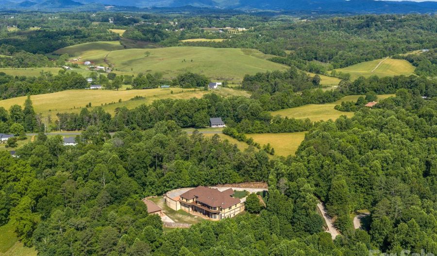 211 Embler No 2 Rd, Alexander, NC 28701 - 3 Beds, 6 Bath