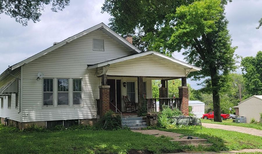 103 Harvey St, Armstrong, MO 65230 - 3 Beds, 1 Bath