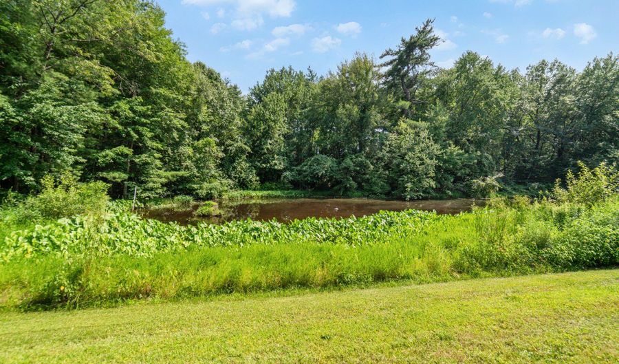 410 Emmett St 93, Bristol, CT 06010 - 2 Beds, 2 Bath