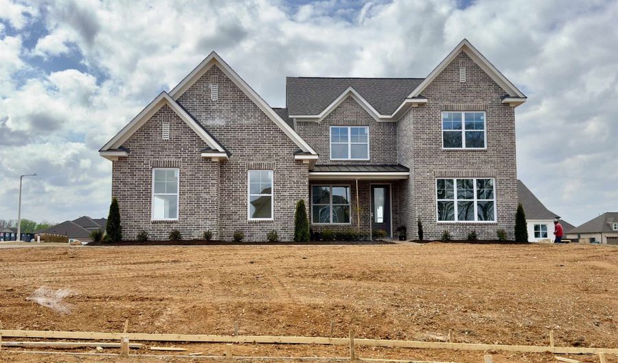 5835 LINDEN OAK Dr E, Arlington, TN 38002 - 4 Beds, 4 Bath
