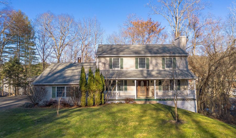 9 Breeze Hill Rd, Danbury, CT 06810 - 4 Beds, 3 Bath