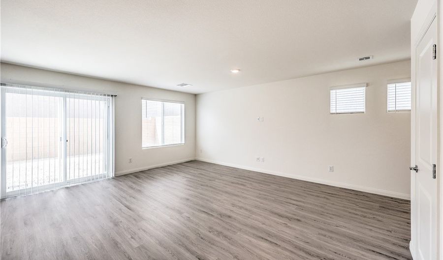 1098 Saffron Toucan Ln, Henderson, NV 89011 - 3 Beds, 3 Bath